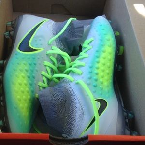 Soccer cleats